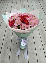 Букет цветов из:  Альстромерии в Дмитрове