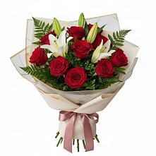 Букет цветов из:  Лилии и Розы в Дмитрове