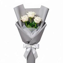 Букет 3 белые розы в Дмитрове