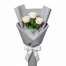 Букет 3 белые розы в Дмитрове