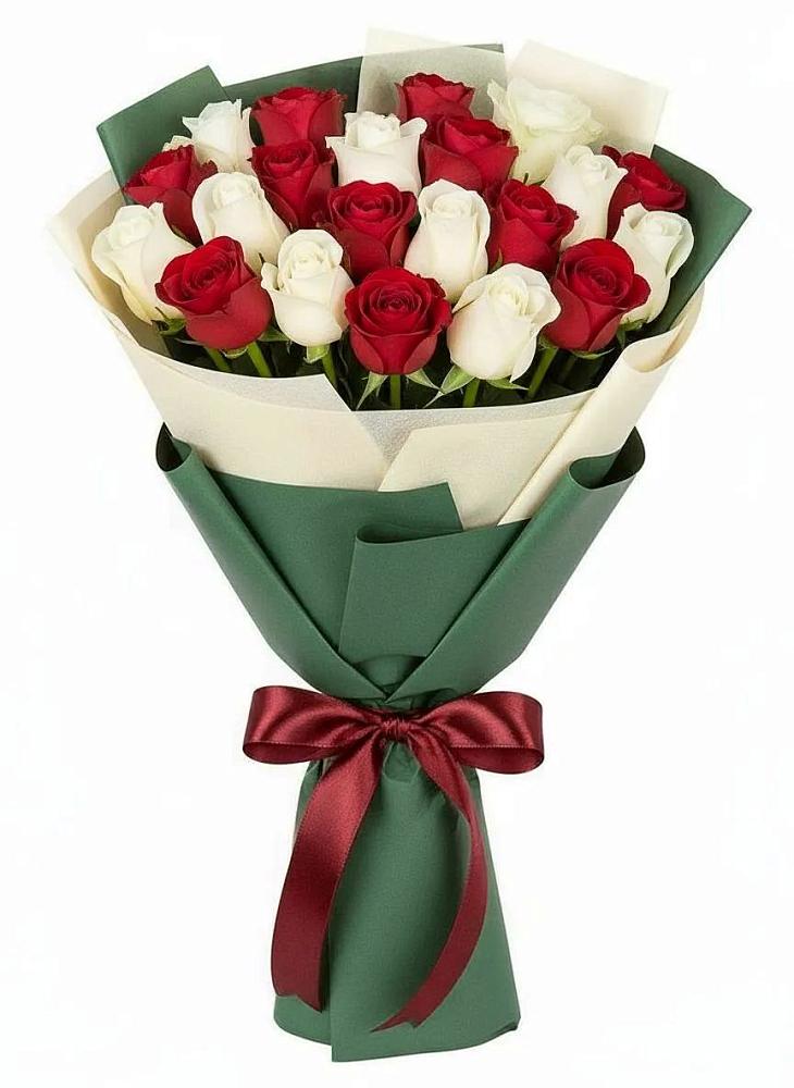 Букет Микс из красных и белых роз в Дмитрове